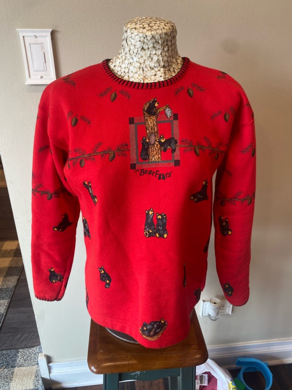Vintage 90s ADORABLE  Red Crewneck Sweater with Bears and Pinecones